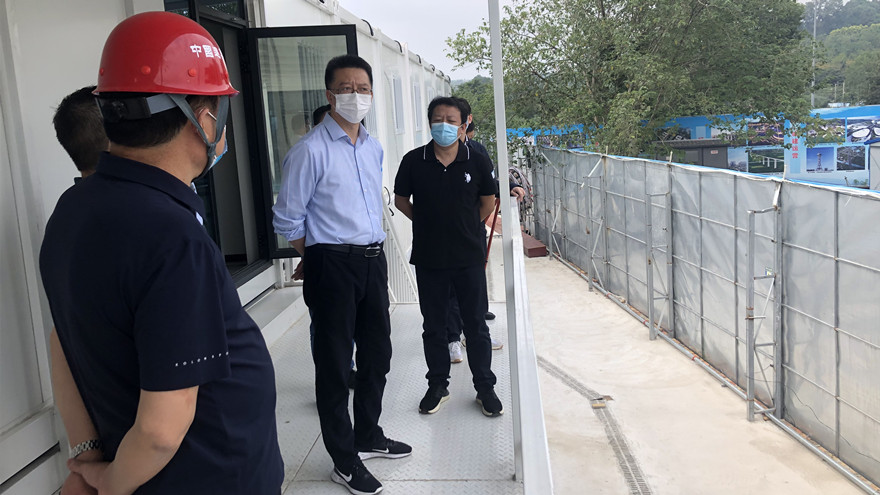 集团党委副书记、董事张雁带队督查九华府项目