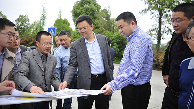 市委常委、副市长刘少敏调研集团市政重点工程建设项目